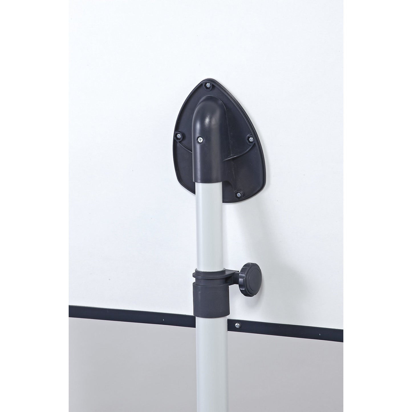 Flip chart, five star base, board height 970 mm, white.