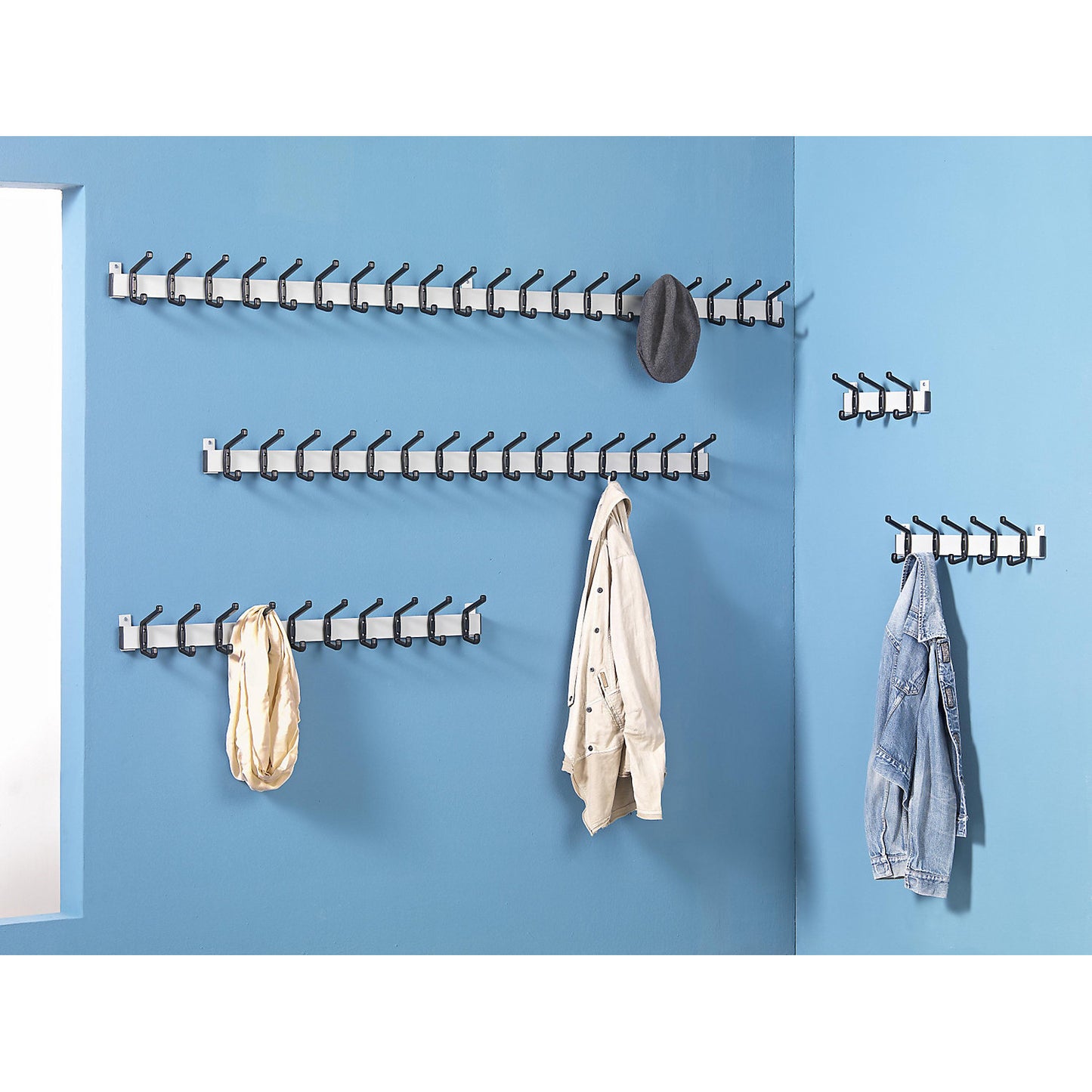Coat rail, white aluminium, pack of 2, 3 plastic hooks.