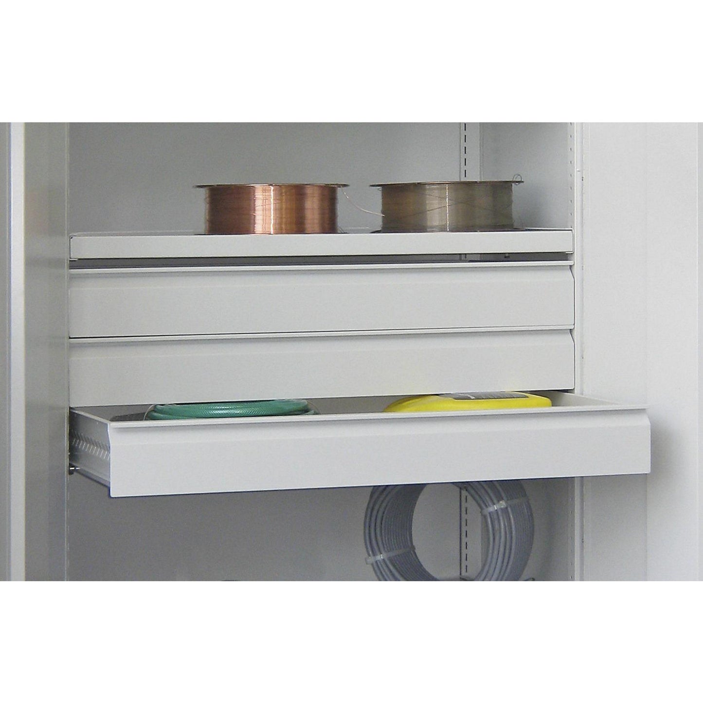 Drawer, powder coated, for heavy duty cupboard without centre partition, front height 75 mm.