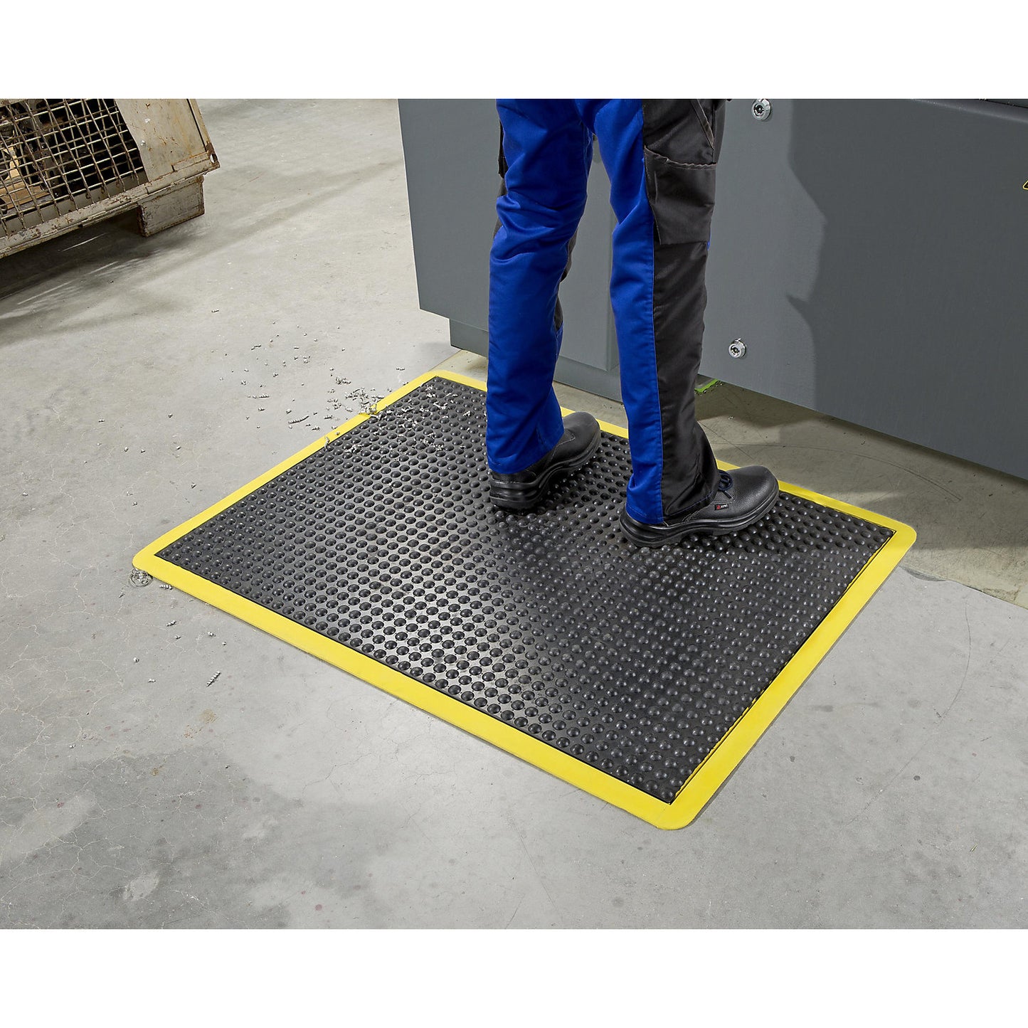 Bubblemat safety anti-fatigue matting, LxWxH 1200 x 900 x 14 mm, yellow-black, single mat.