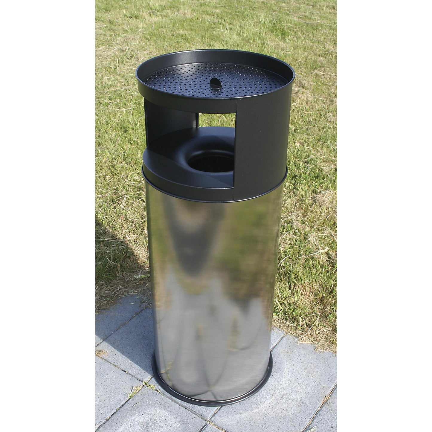 Safety combination ashtray, flame extinguishing, stainless steel, capacity 75 l, HxØ 900 x 380 mm, stainless steel.