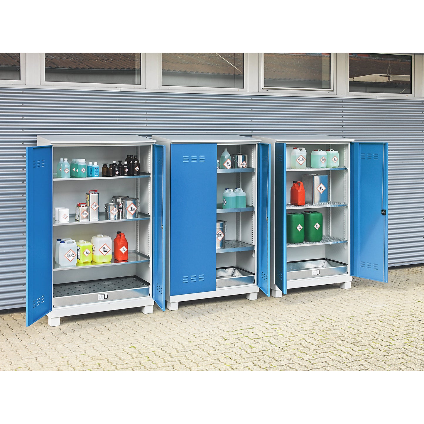 Environmental cupboard for outdoor storage, with 3 shelves, 1 base sump tray, HxWxD 2100 x 1200 x 600 mm.