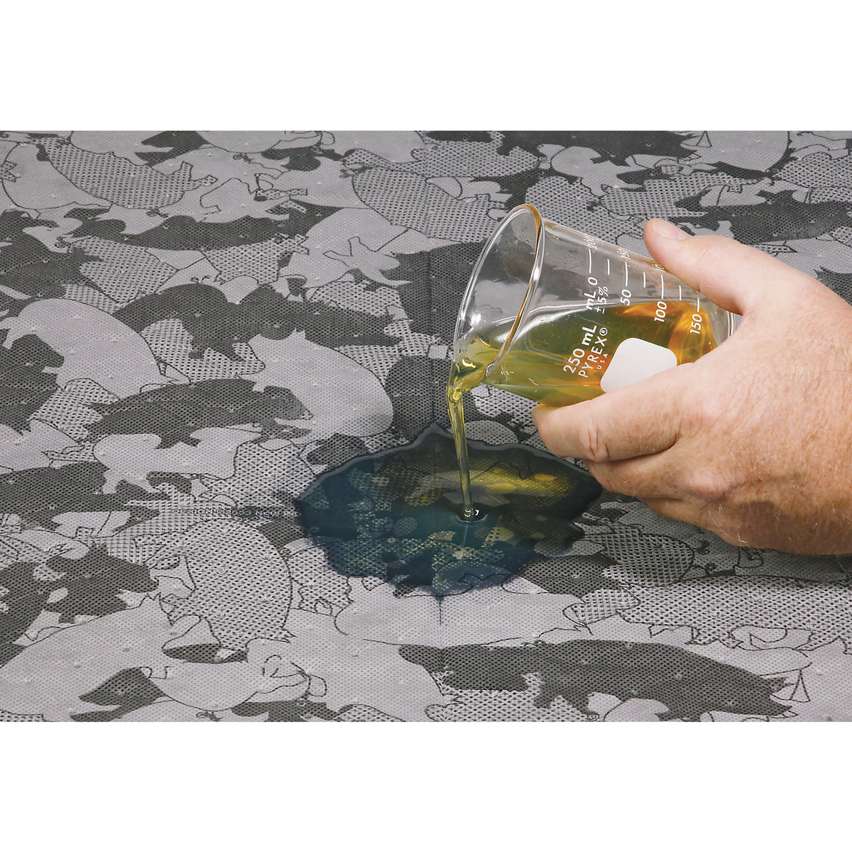 HAM-O® universal absorbent sheeting mat, universal version, grey, WxL 410 x 510 mm, pack of 100.