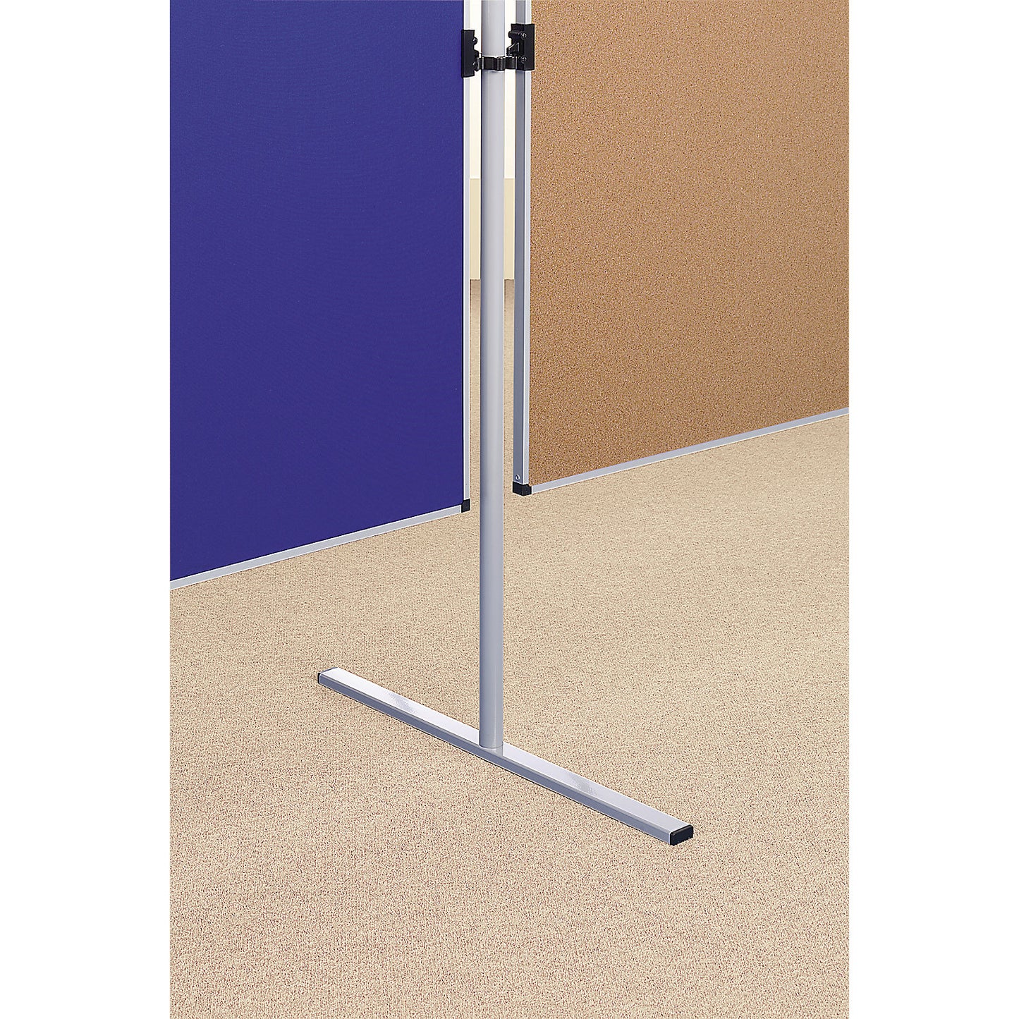 Stand, with flat T-foot, pack of 1.