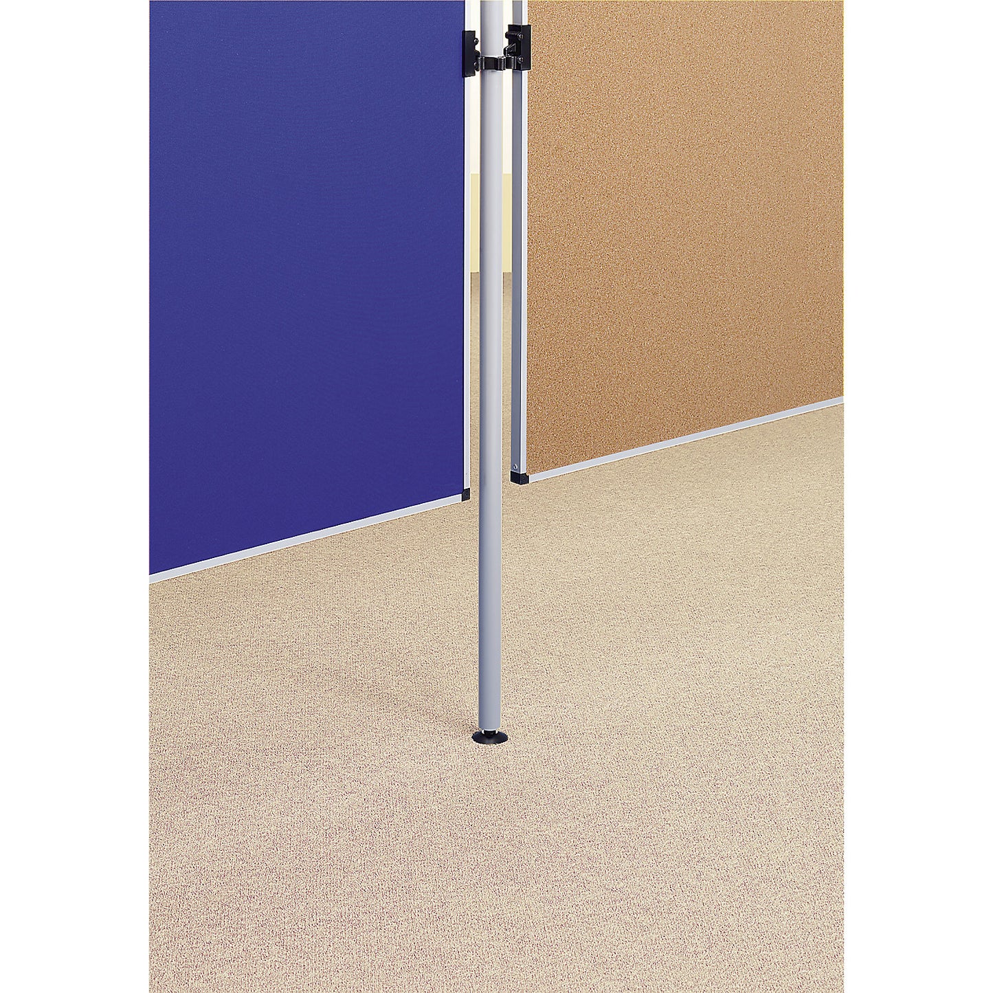 Stand, with adjustment screw on the bottom, pack of 2.