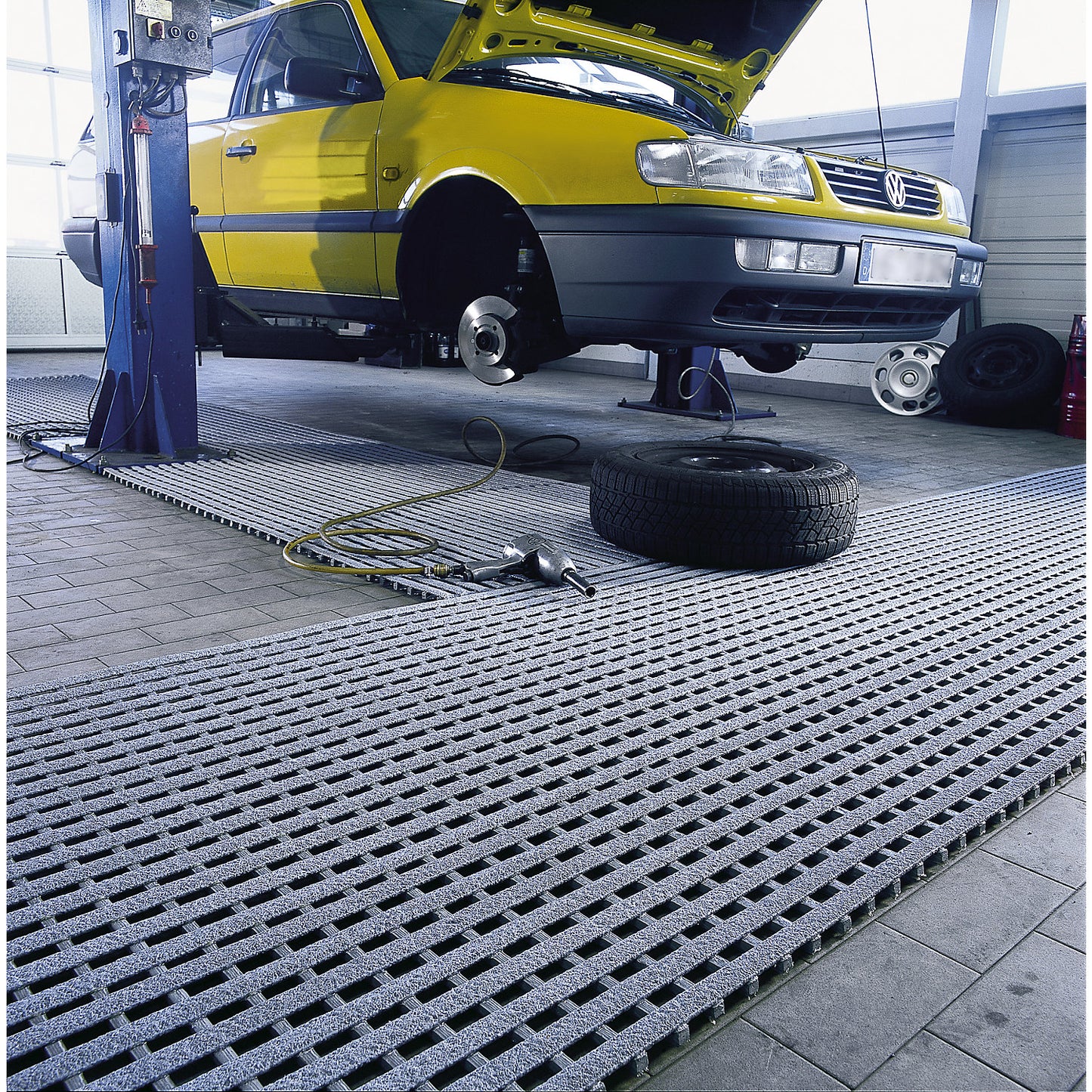 Industrial grid mat, extremely slip resistant, cut per metre, width 1200 mm.