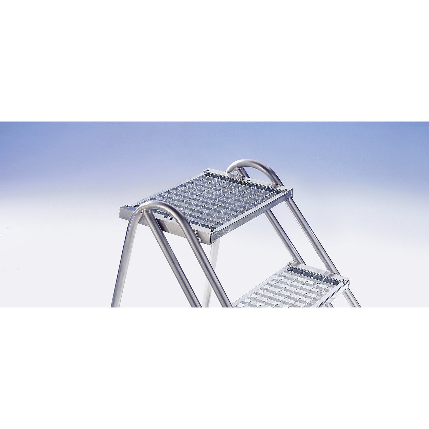 Aluminium work platform, steps made of steel grate, double sided access, 2 steps.