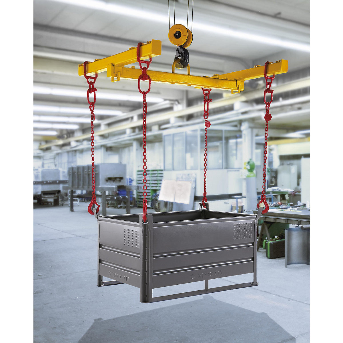 Crane lifting beam, max. load 2000 kg, weight 135 kg.