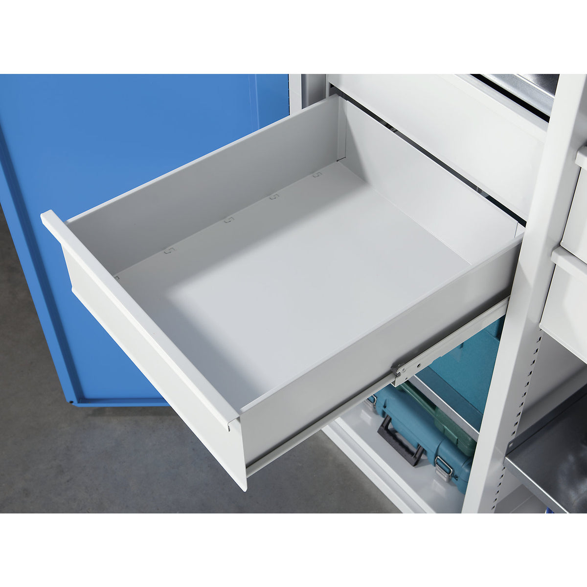 Drawer, internal dimensions WxD 980 x 540 mm, drawer height 120 mm.