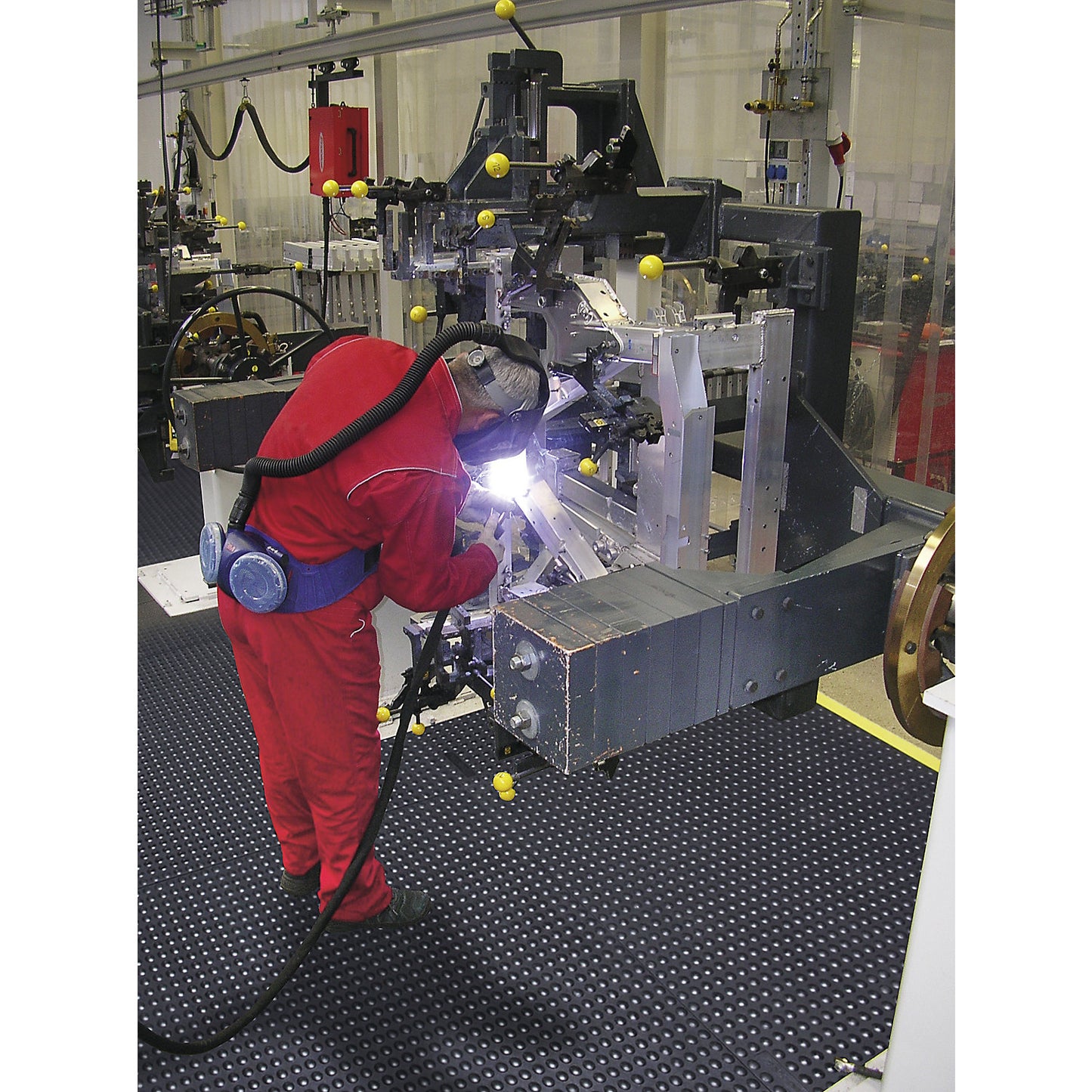 Plug-in tile system, Skywalker nitrile rubber, FR, LxW 910 x 910 mm, black.