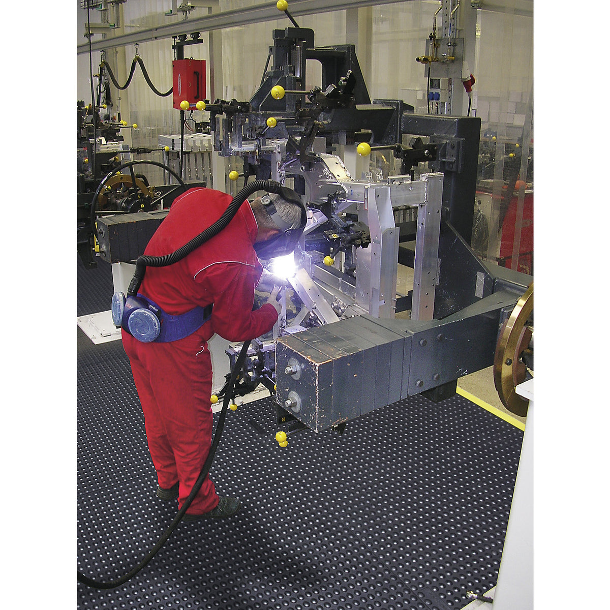 Plug-in tile system, Skywalker nitrile rubber, FR, LxW 910 x 910 mm, black.