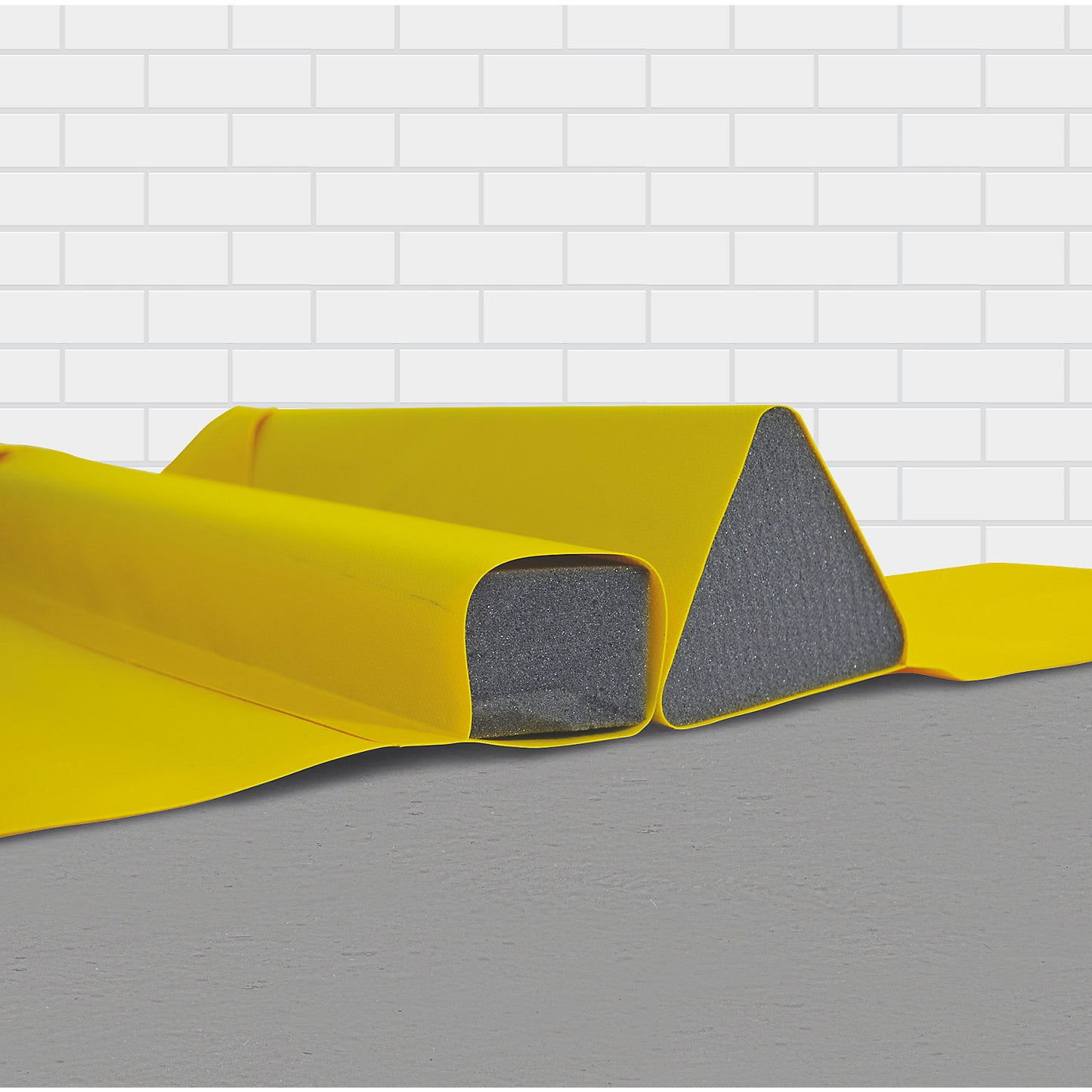 Universal sump tray, flexible, external height 102 mm, sump capacity 151 l, weight 4 kg.