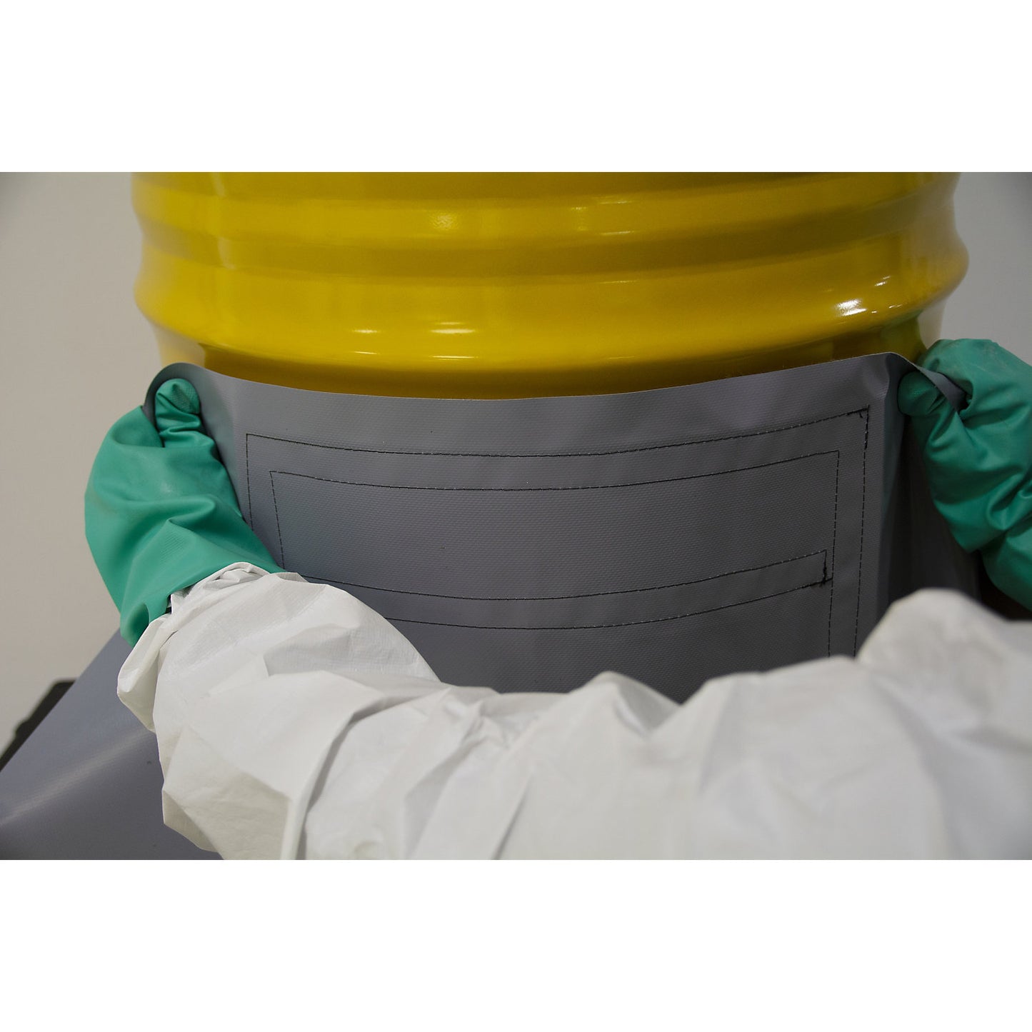 Drum seal, strap length 2150 mm, with Velcro closure, LxWxH 400 x 200 x 13 mm.