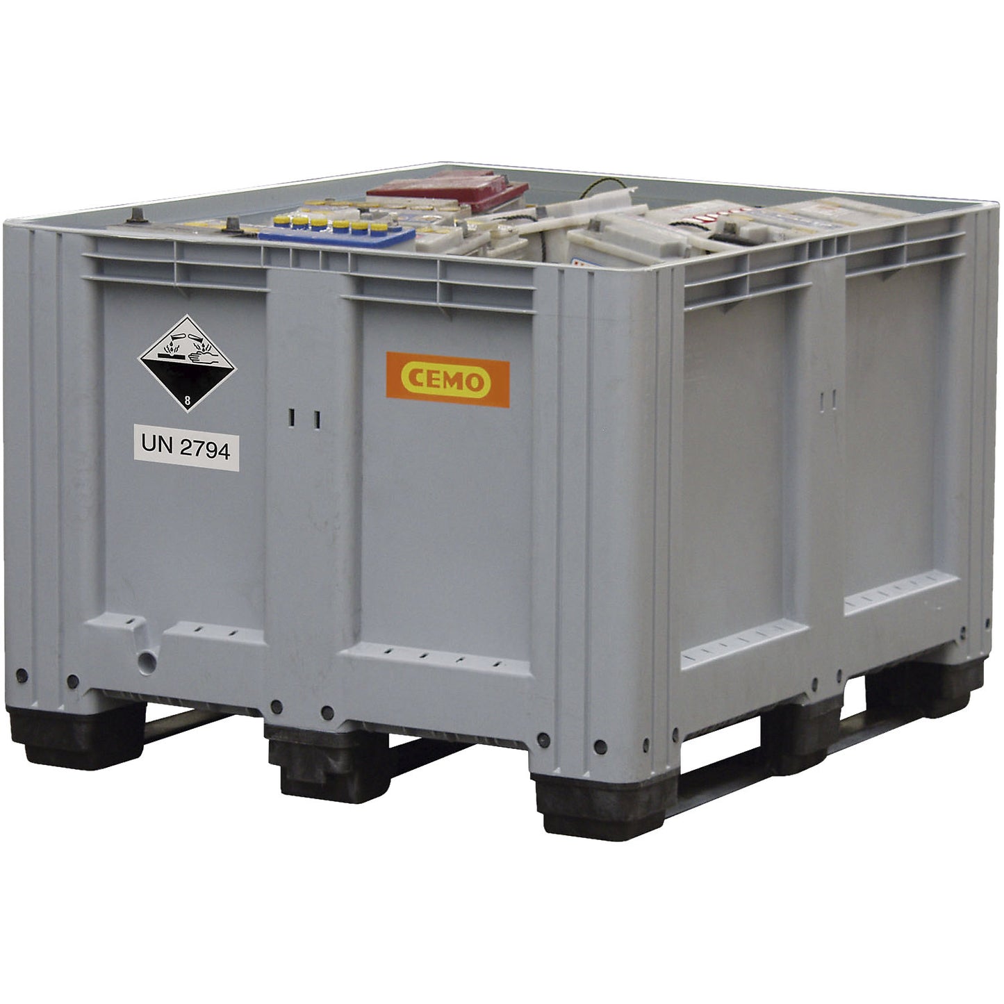 Used battery storage and transport box, made of PE, capacity 610 l, with 3 runners.