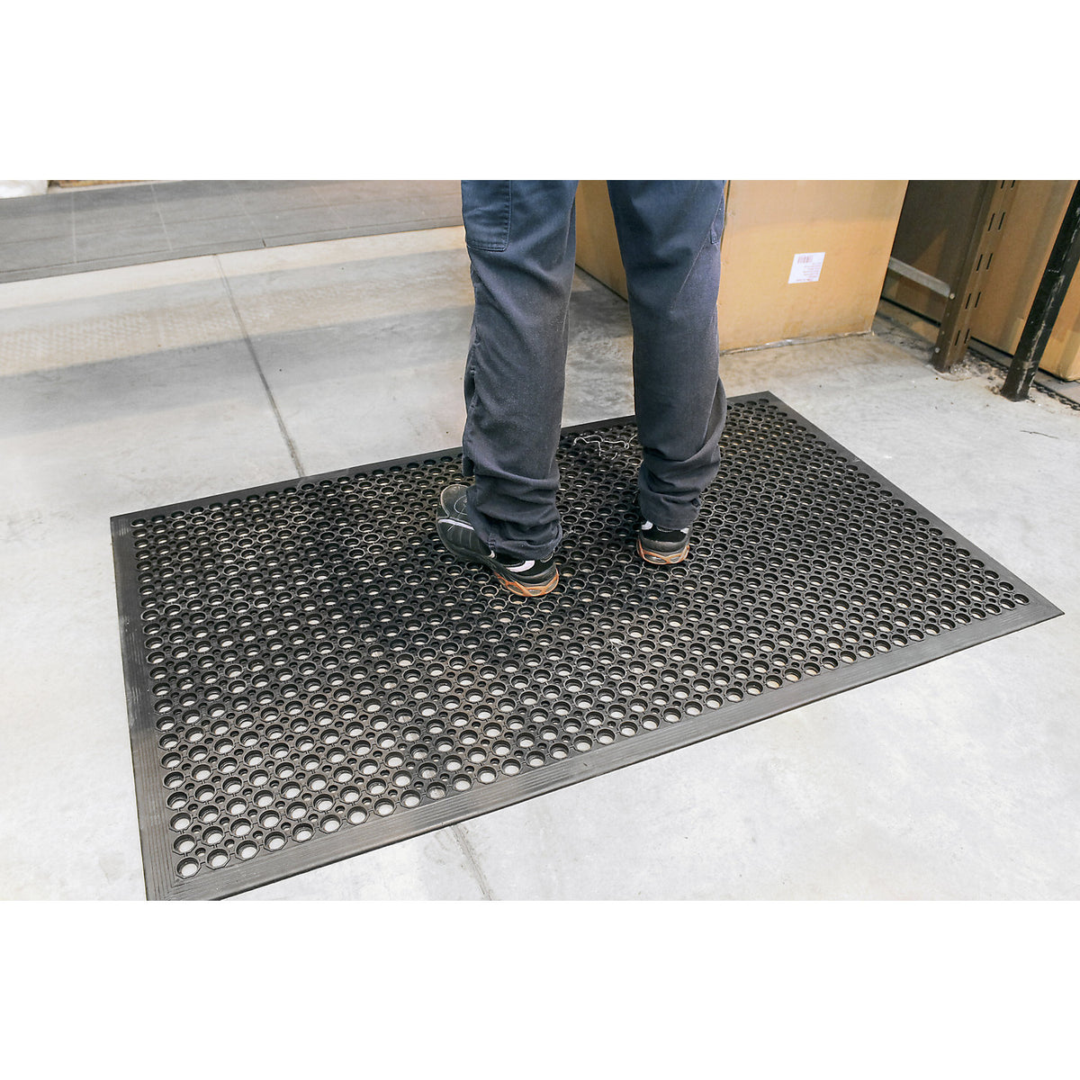 High Duty anti-fatigue matting, single mat, surrounded on all sides.