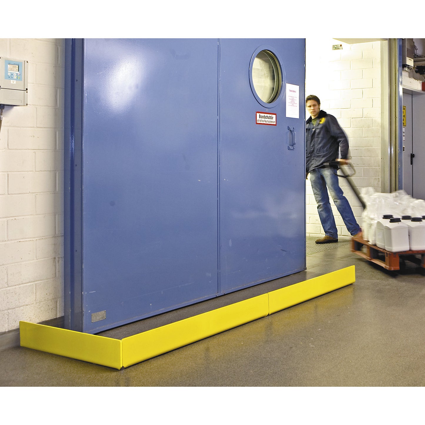 Impact protection guide kerb, yellow, length 1200 mm, wall thickness 10 mm.