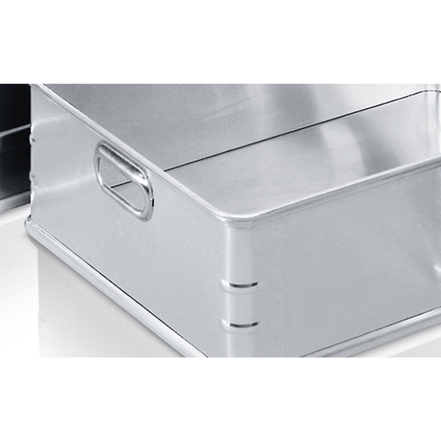 Transport and stacking containers made of aluminium, capacity 155 l, for use on roller conveyors.