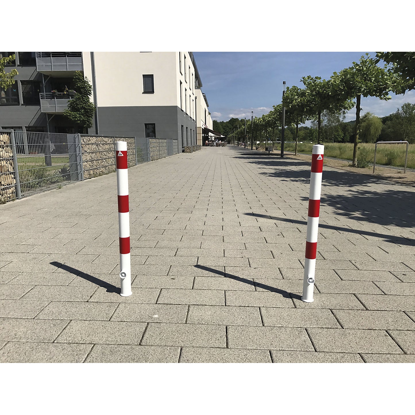 Barrier post, Ø 60 mm, white / red, removable, without eyelet.