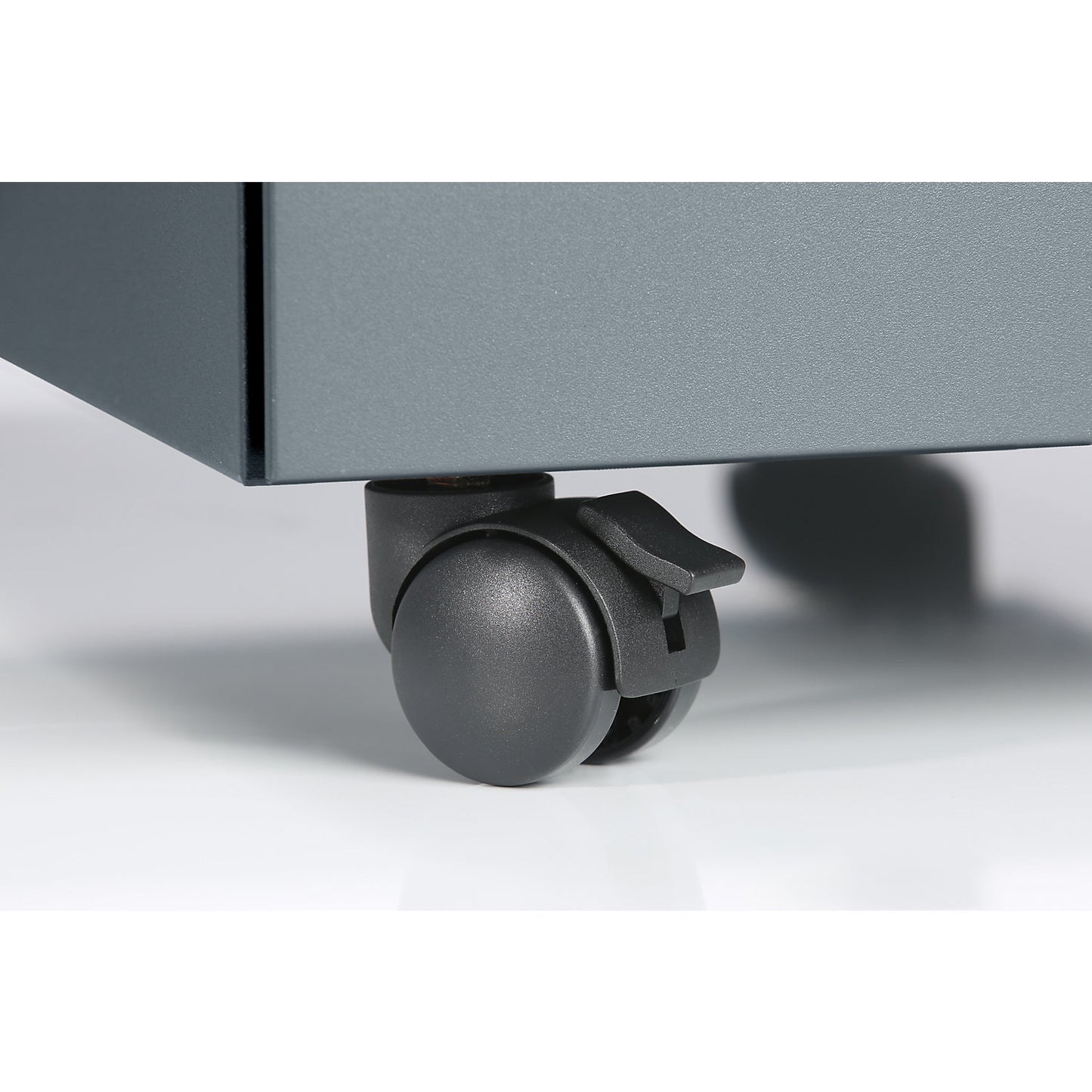 SATO complete office, desk + mobile pedestal, 590 mm deep, mobile pedestal with 3 drawers.
