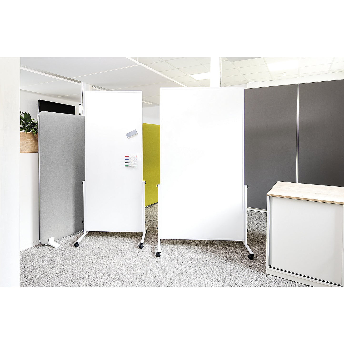 MAUL® solid easy2move mobile whiteboard, HxW 1965 x 640 mm, white, board HxW 1800 x 750 mm.