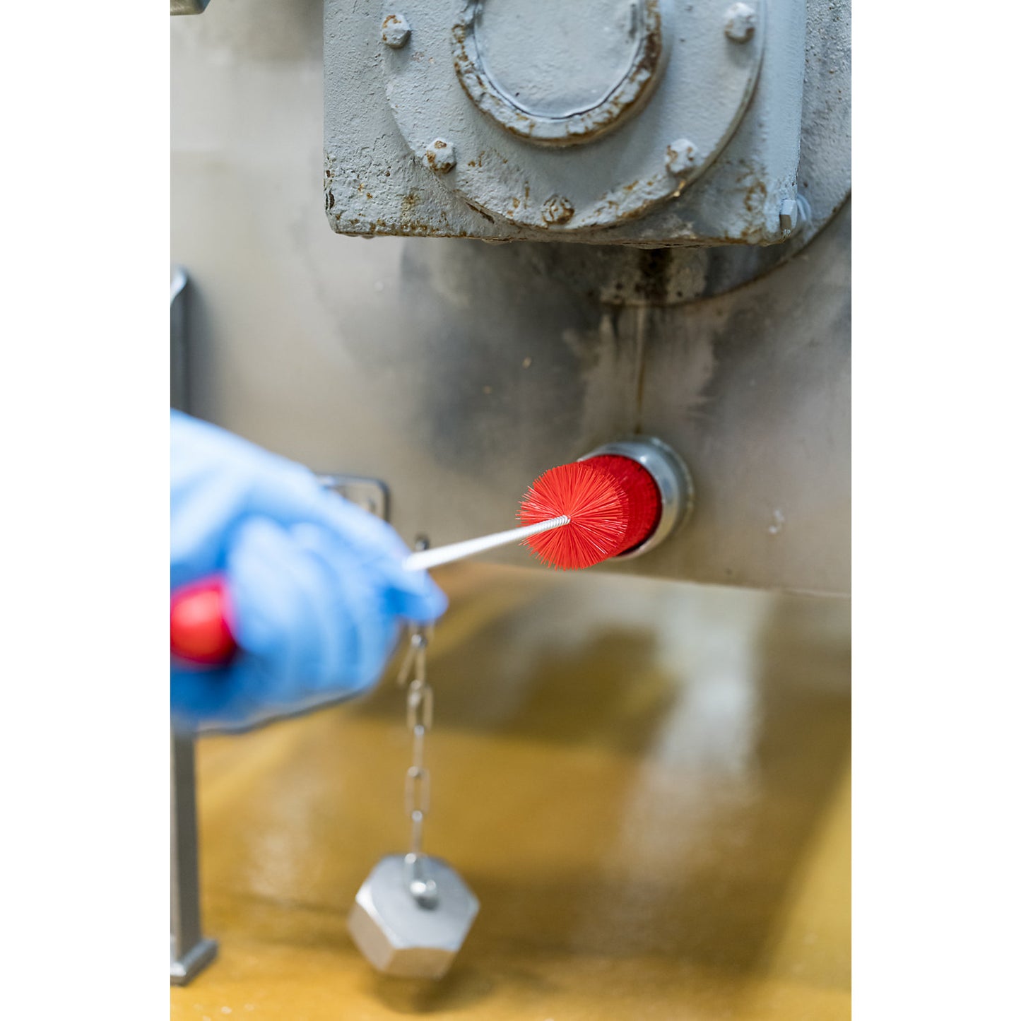 Pipe brush with handle, medium, Ø 20 mm, pack of 15, red.