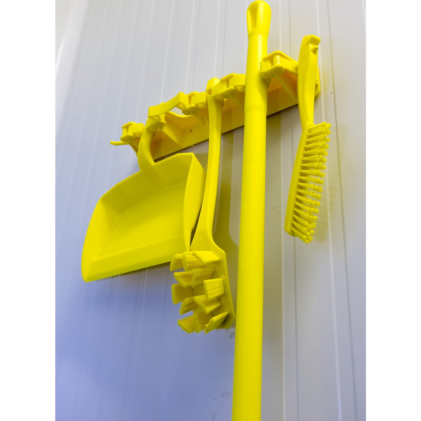 Dustpan, overall length 330 mm, pack of 10, red.