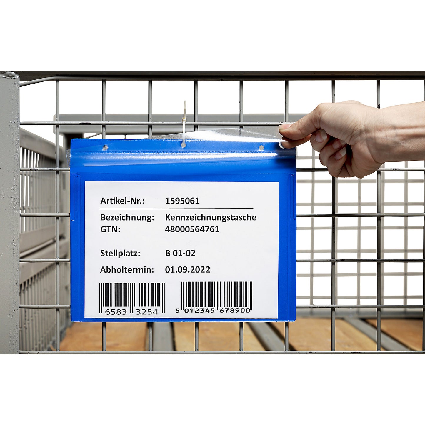 Labelling pouches with suspension holes, landscape format A5, with protective flap, blue, pack of 50.