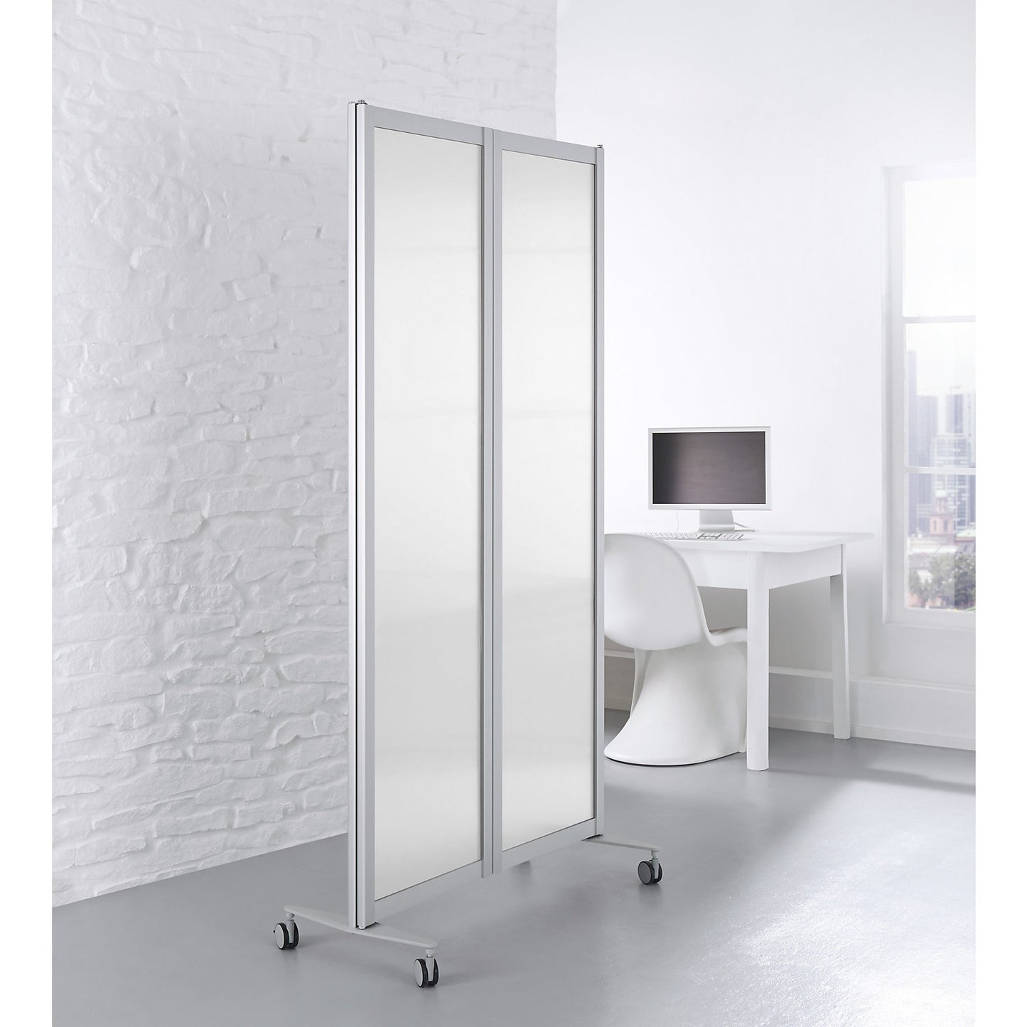 Mobile folding display panel, flame retardant, aluminium frame, magnetic board surface, HxWxD 1900 x 2000 x 450 mm, white.