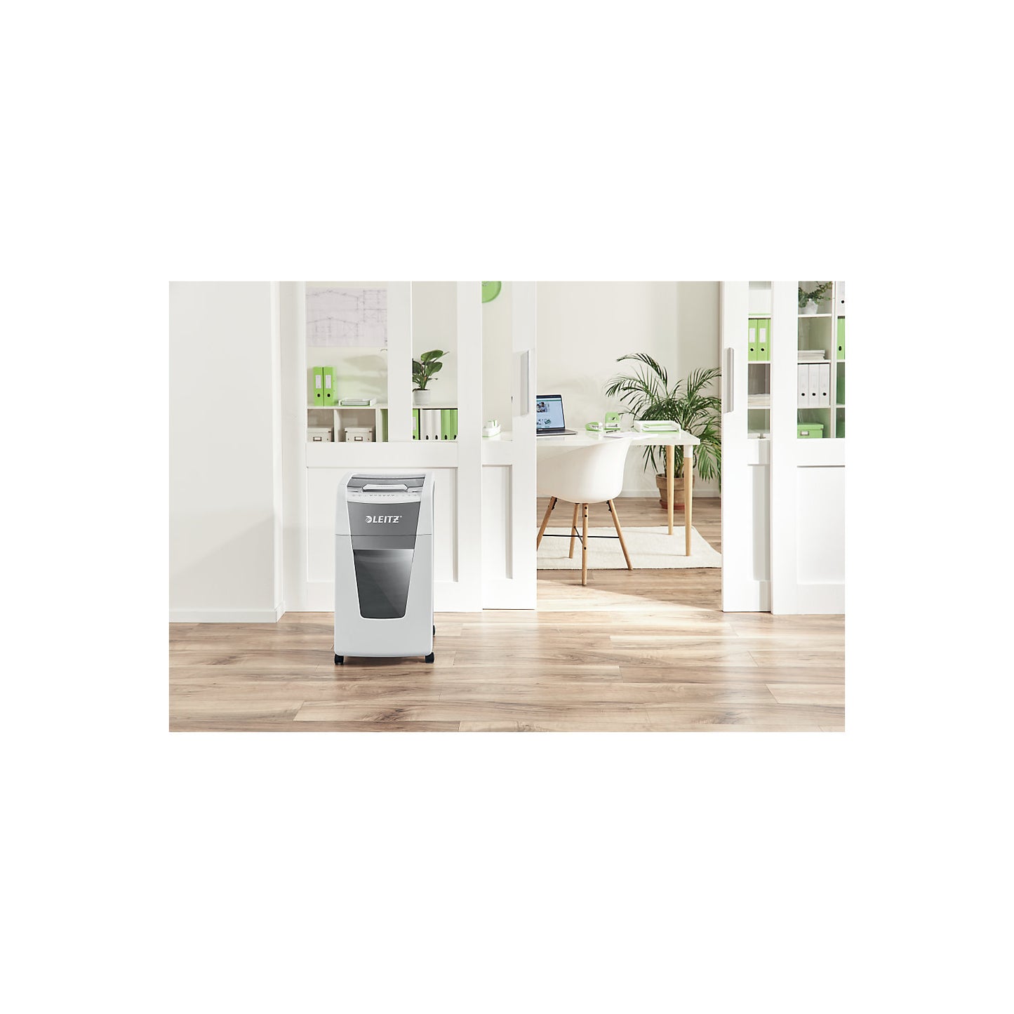 IQ Autofeed Office 300 document shredder, collection capacity 60 l, particles, 10 sheets.