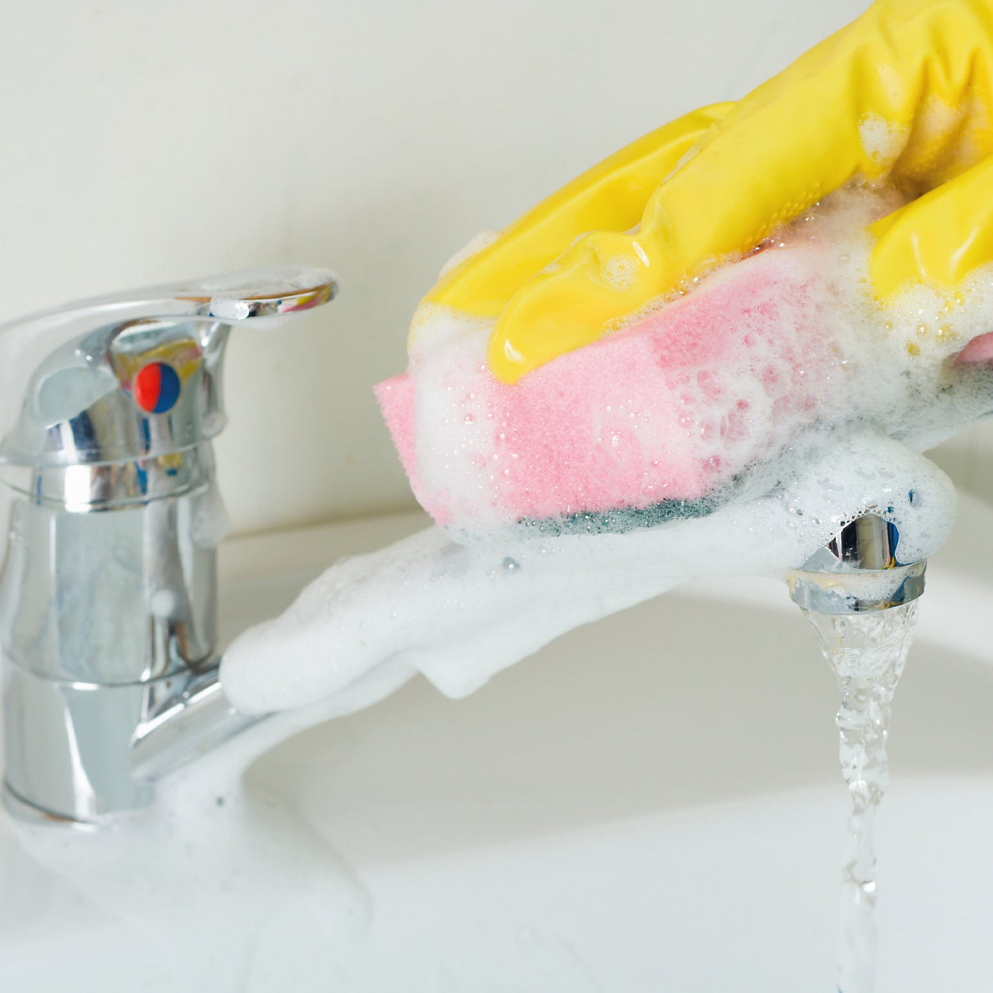 Limescale remover, 20 l canister, with active foam.