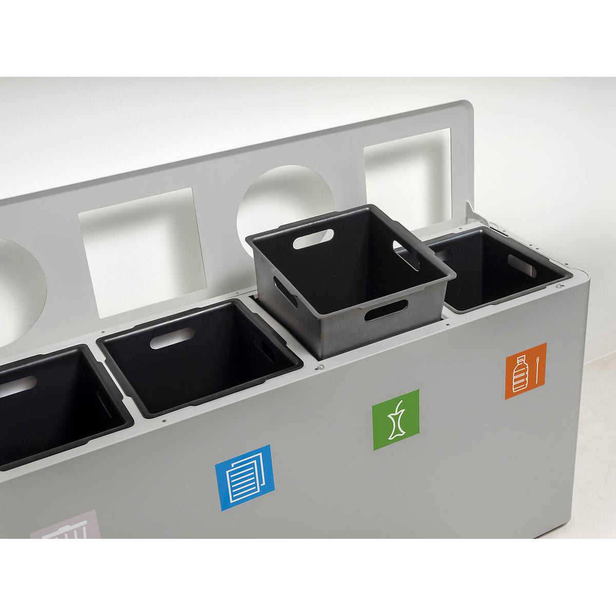 Recyclable waste collector, capacity 4 x 30 l, with inner containers.