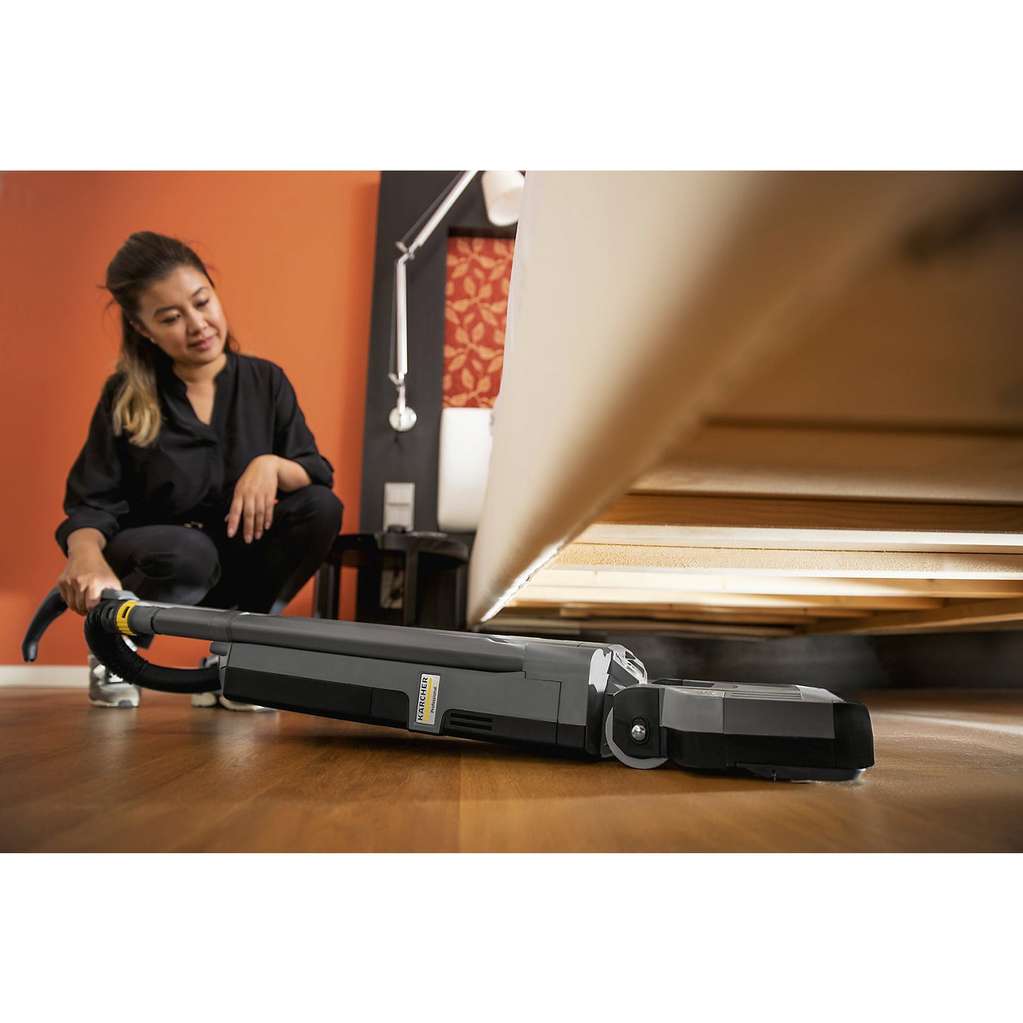 Cordless upright vacuum cleaner, CV 30/2 Bp, container capacity 3 l.