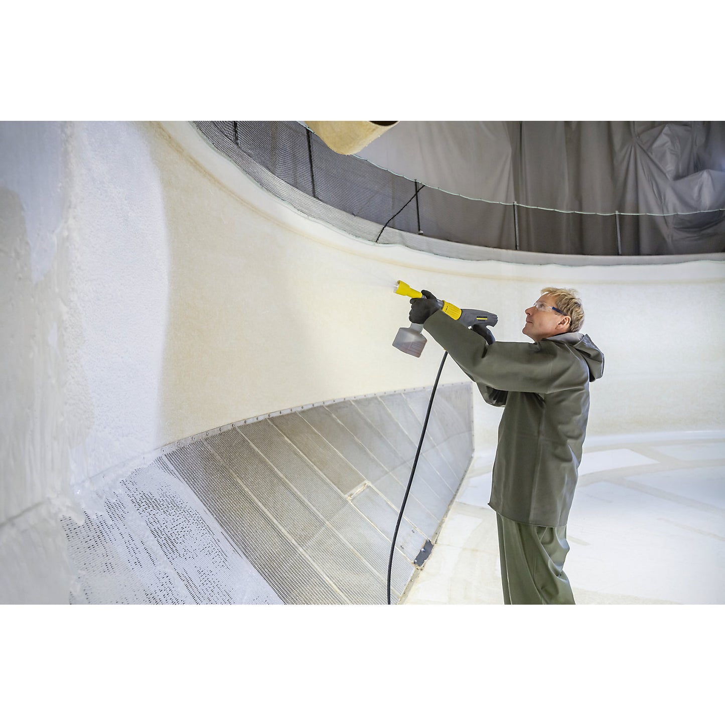 Basic cup foam lance, pump rate 350 - 600 l/h, LxWxH 275 x 160 x 110 mm.