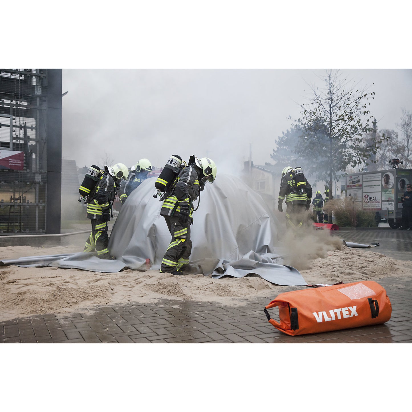PREMIUM li-ion battery fire containment blanket, LxW 8000 x 7000 mm, fire class A2.