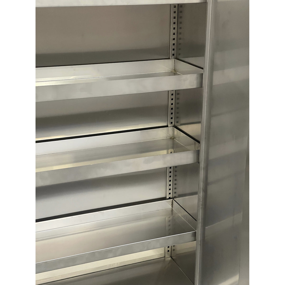 Tray shelf, LxWxH 940 x 370 x 55 mm, stainless steel, max. load 40 kg.