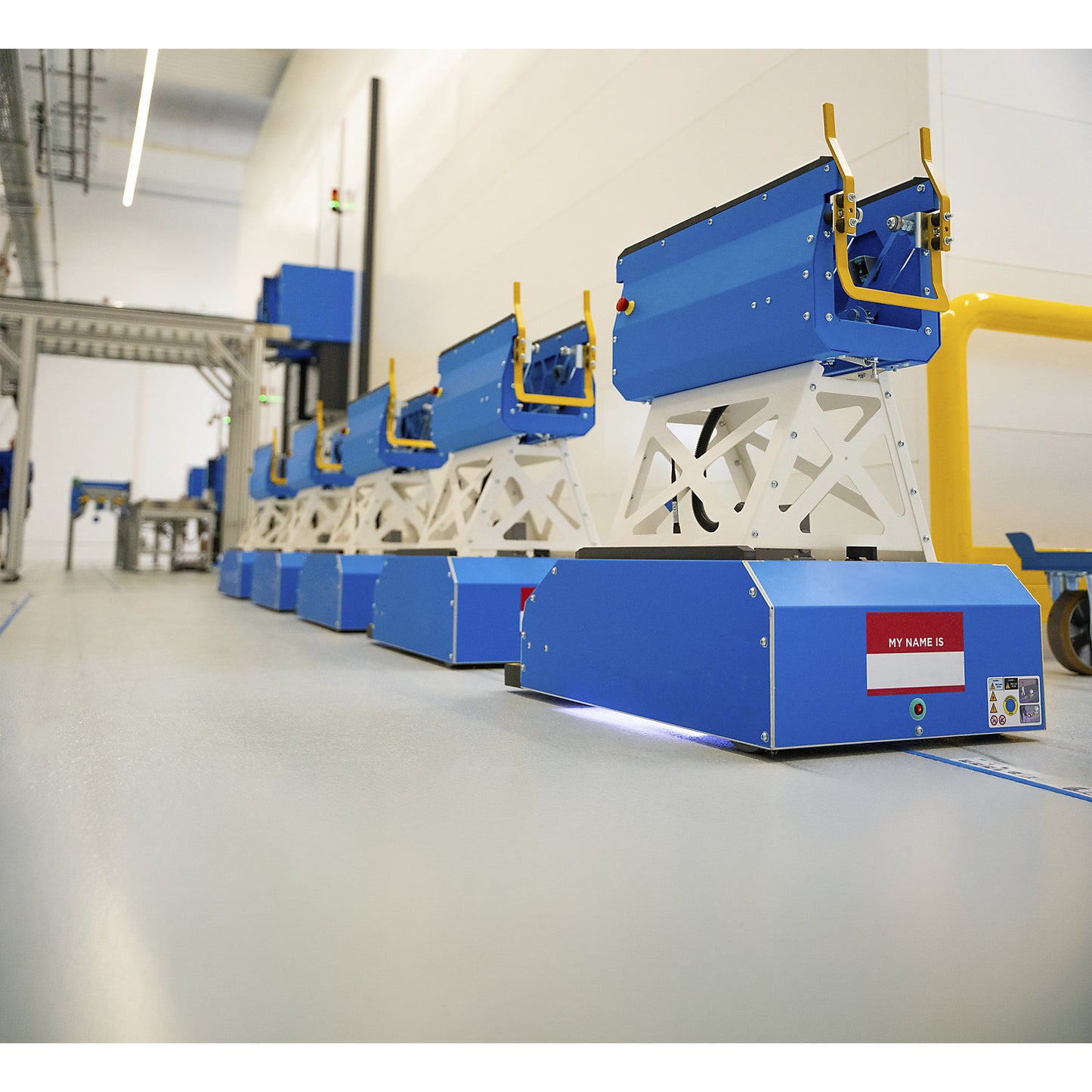 Driverless transport system LEO, Locative, carrying capacity 35 kg.