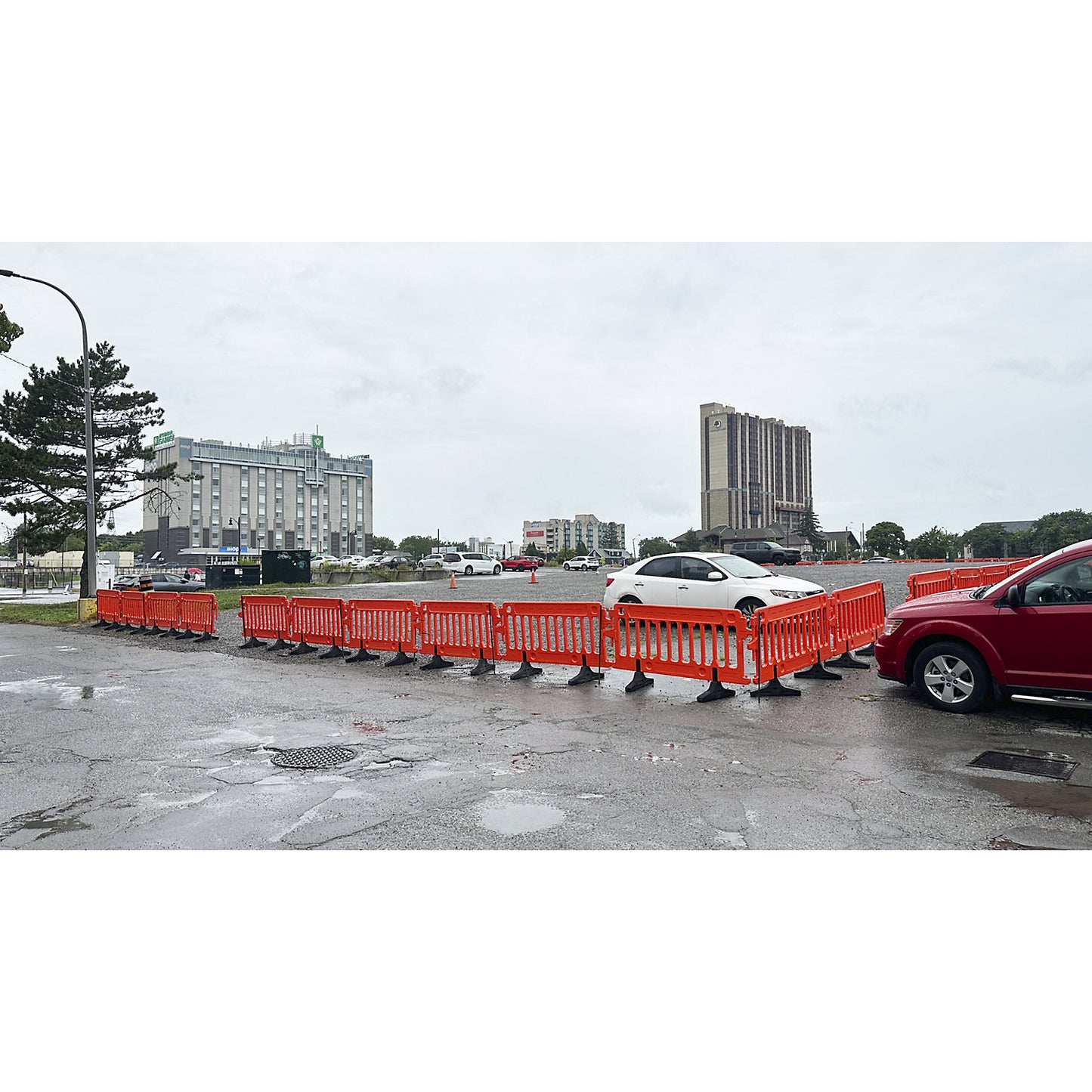 Barrier fencing, polypropylene, length 2 m, orange.