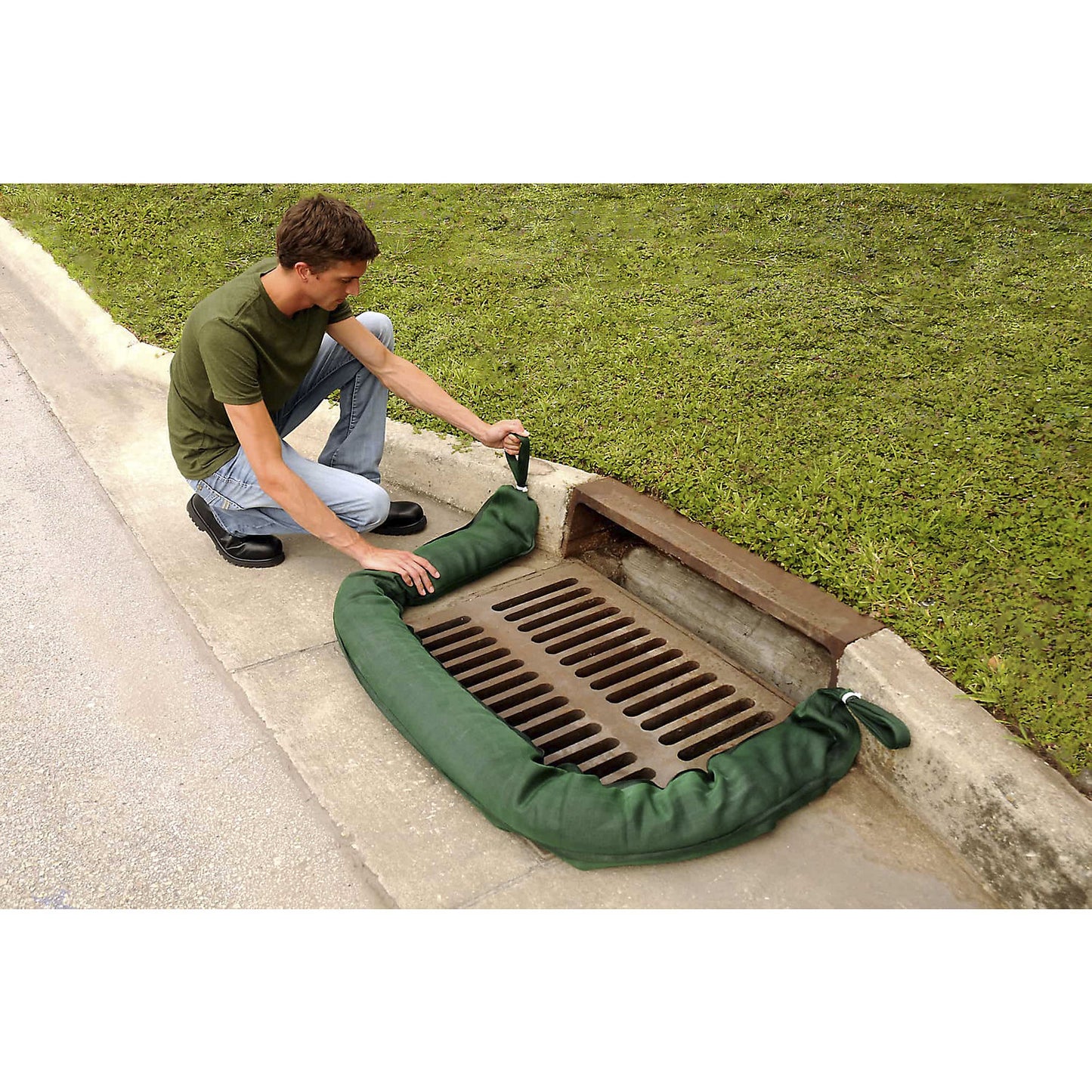 Drain protection filtration hose, for oil and sediments, LxWxH 2743 x 178 x 102 mm.