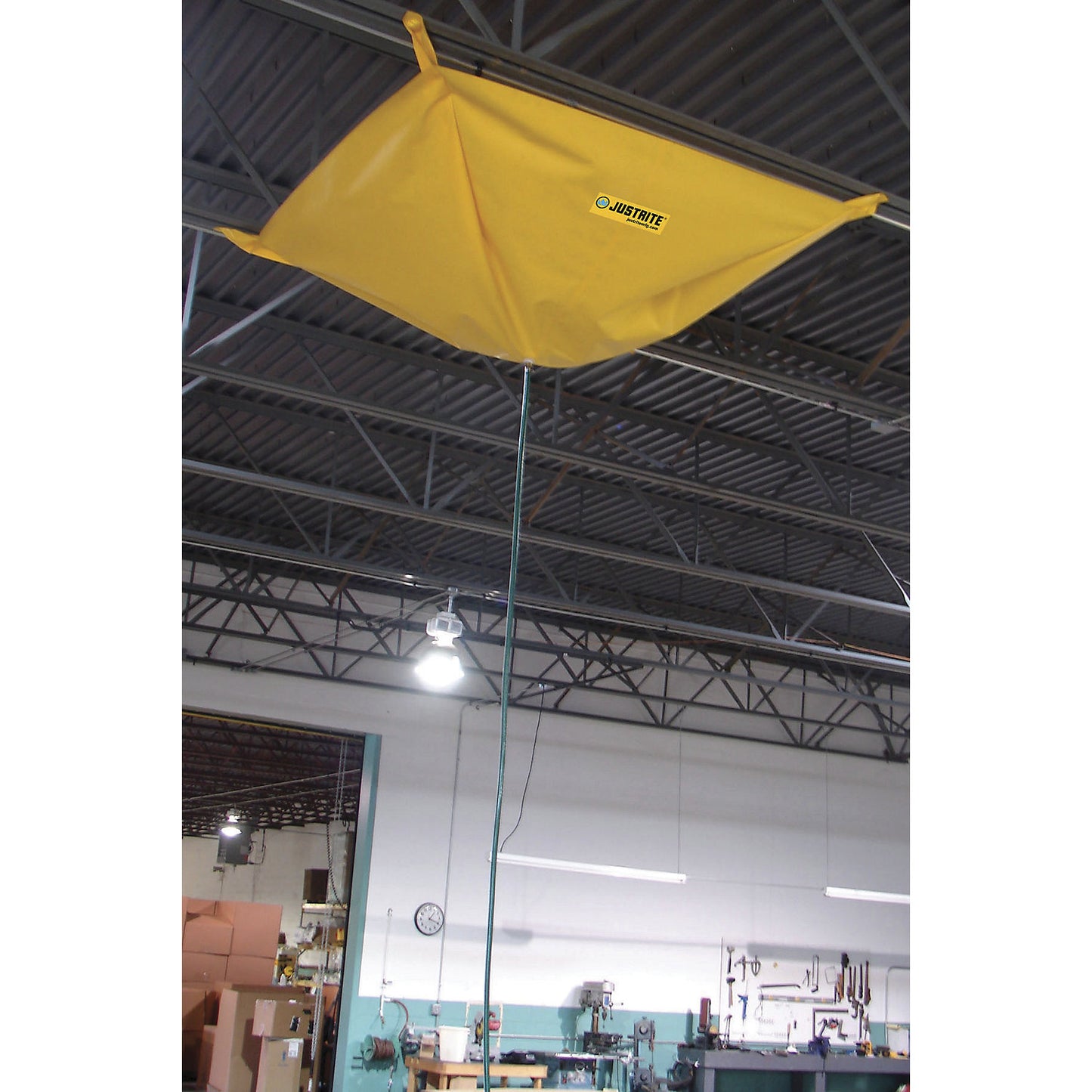 Leakage containment tarp, with magnets, LxW 1500 x 1500 mm.