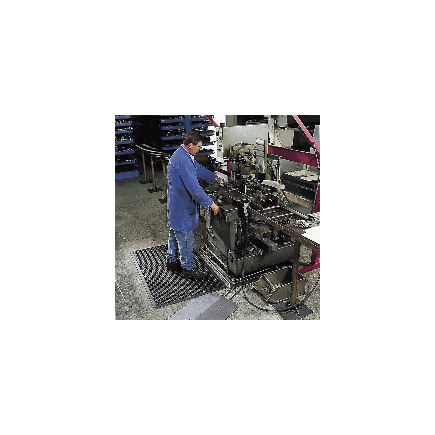 Sanitop perforated workstation matting, WxH 910 x 12.7 mm, length 1520 mm.