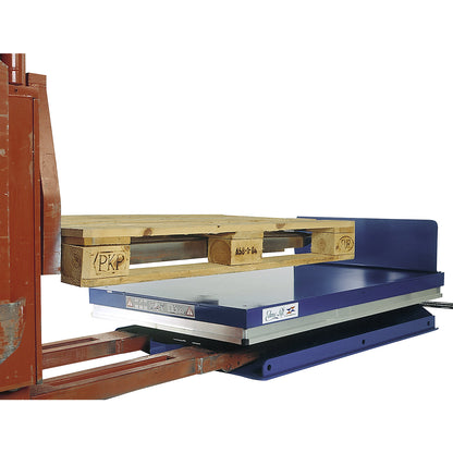 Lifting/tilting platform, G platform, tilts to short side, width 800 mm, for roller forklift.