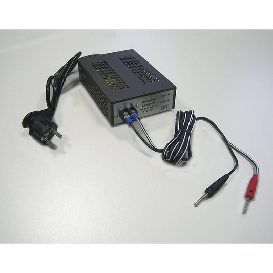 Impulse charger, 12 V, 8 A, short circuit and reverse polarity protection.