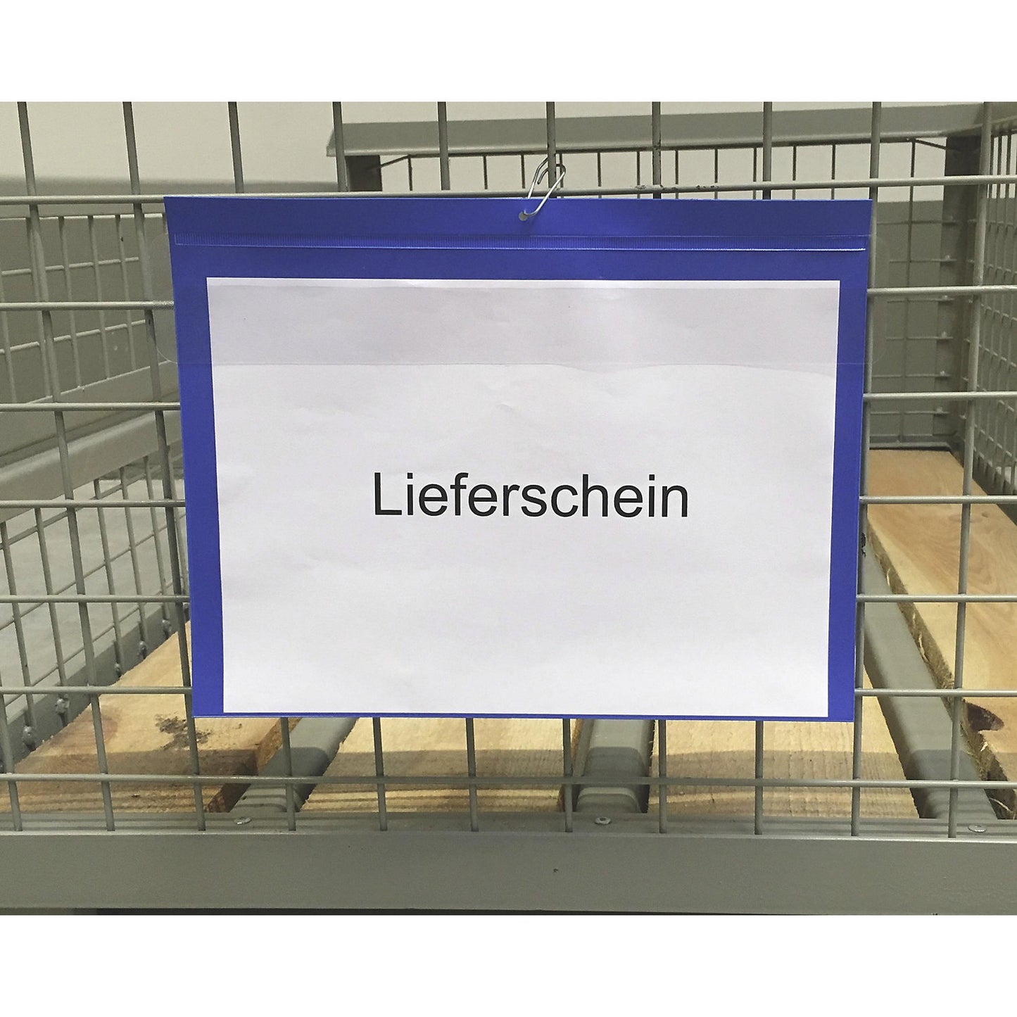 Labelling pouches with suspension holes, landscape format A4, with protective flap, blue, pack of 50.
