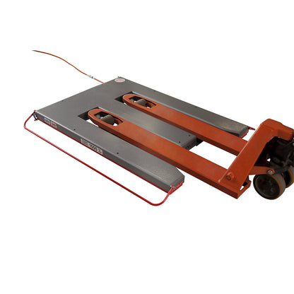 Low profile lift table, E series, max. load 1500 kg, LxW 1300 x 1150 mm, 400 V 3-phase.