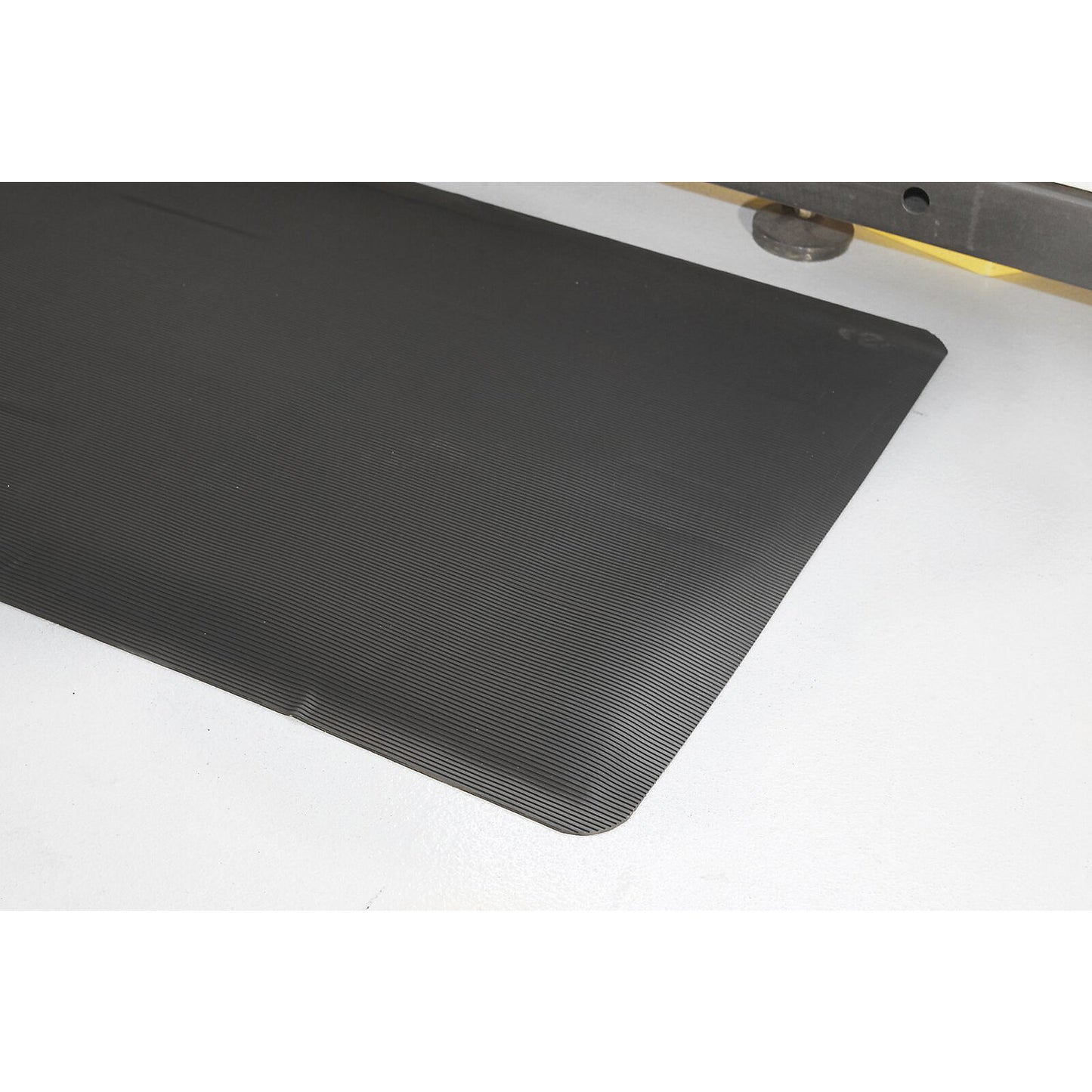FLUTED RIBBED ergonomic matting, width 900 mm, sold by the metre, 2-layer, weight 6 kg.