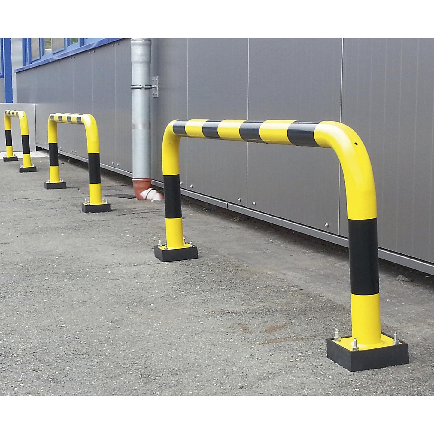 Impact protection guard, steel, Ø 76 mm, with spring element, for outdoor use, HxW 1240 x 1000 mm.