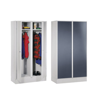 Frankfurt clean and dirty locker, 1 compartment with centre partition, W 600 mm, light grey.
