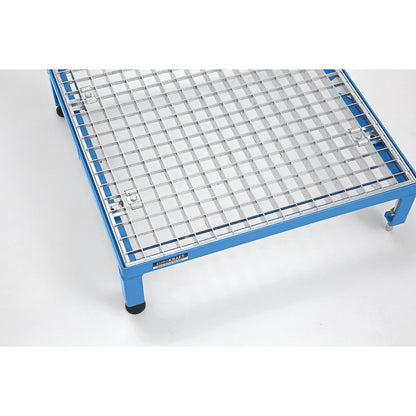 Working platform, height adjustable from 165 - 230 mm, with mesh plate, platform LxW 1510 x 610 mm, light blue.