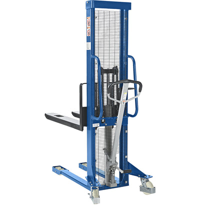 High lift stacker, lifting range 90 - 1600 mm, max. load 1600 kg, overall height 2080 mm.