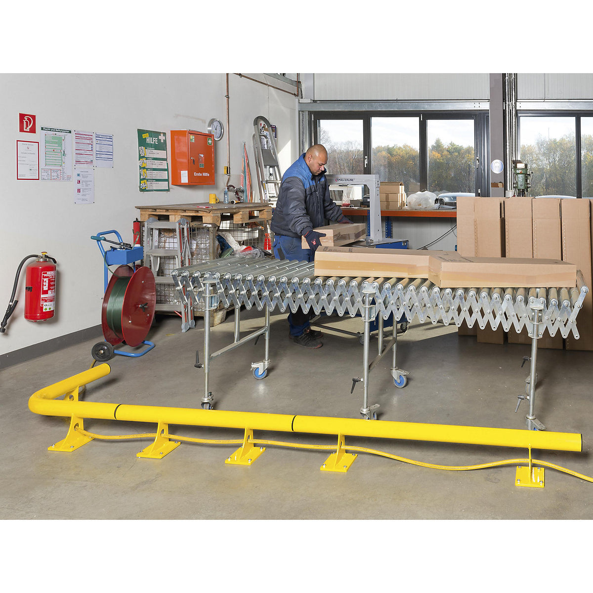 Impact protection barrier, to bolt in place, outside corner.
